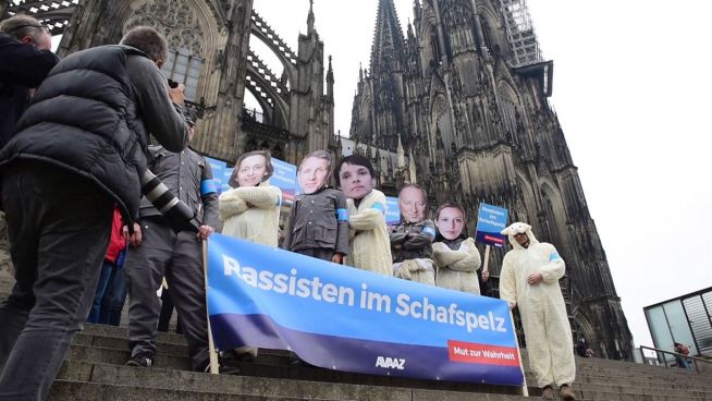 'Rassisten im Schafspelz': Guerilla-Aktion gegen AfD